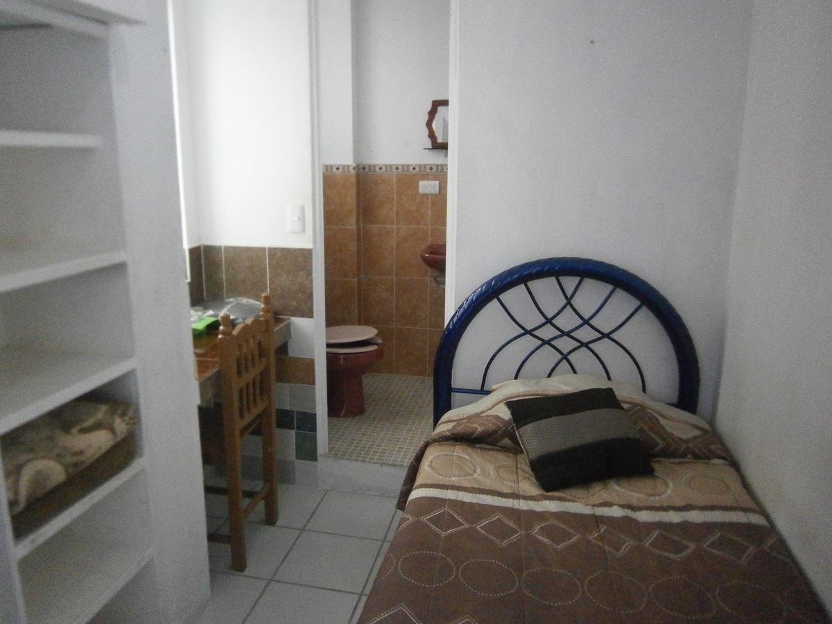 La Casa Azul Hostal Y Pension - Coatepec คาลาปา ภายนอก รูปภาพ